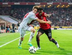 包含沙尔克防守犯错客场不敌法兰克福的词条