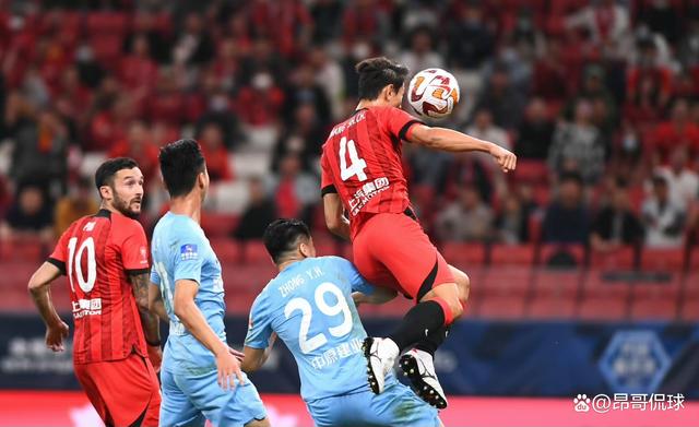 上海海港战胜广州恒大,稳占榜首位置的简单介绍