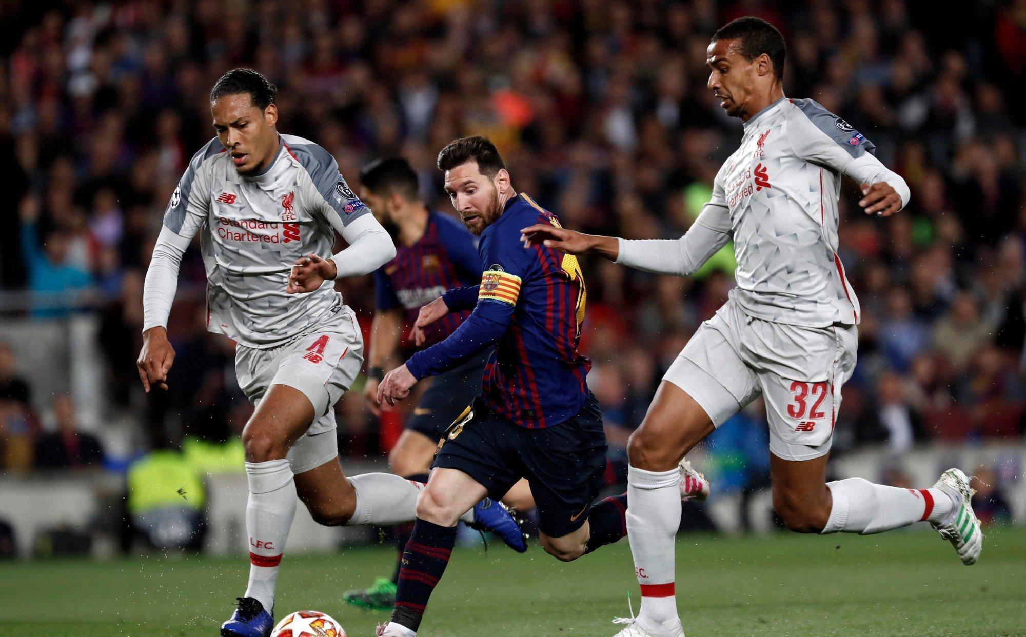 包含本轮足球赛事呈现激烈对决，赛场上精彩不断的词条