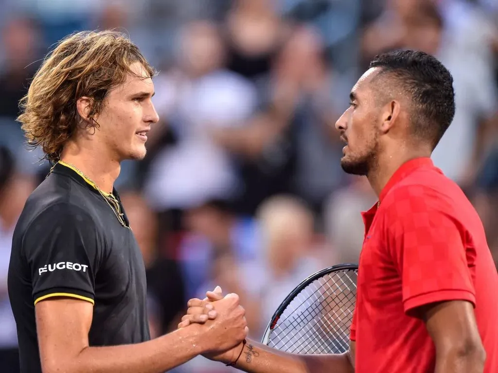 关于竞技场上乘风破浪的篮球运动员挑战极限！的信息