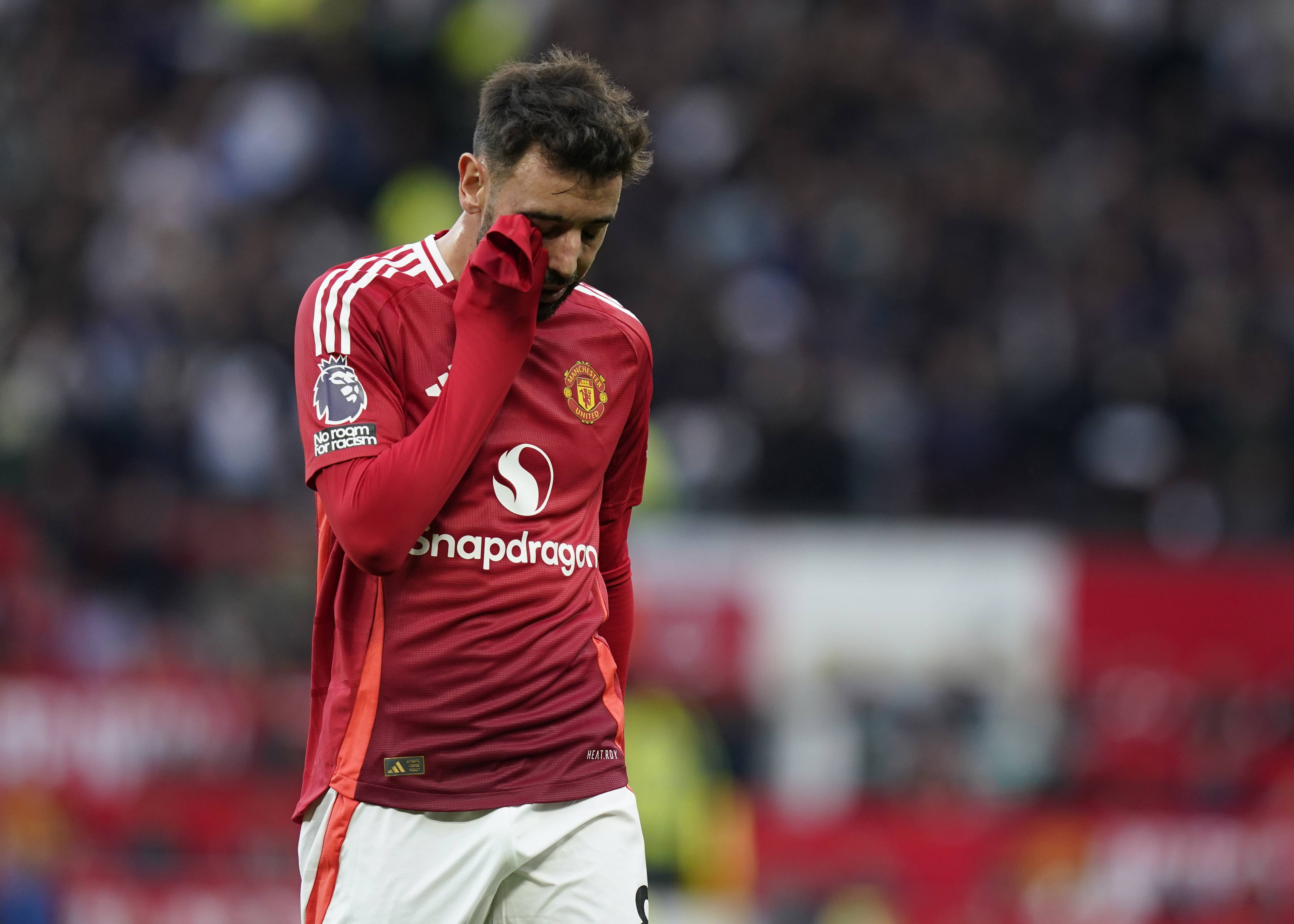 曼联惊险取胜，继续保持领先优势