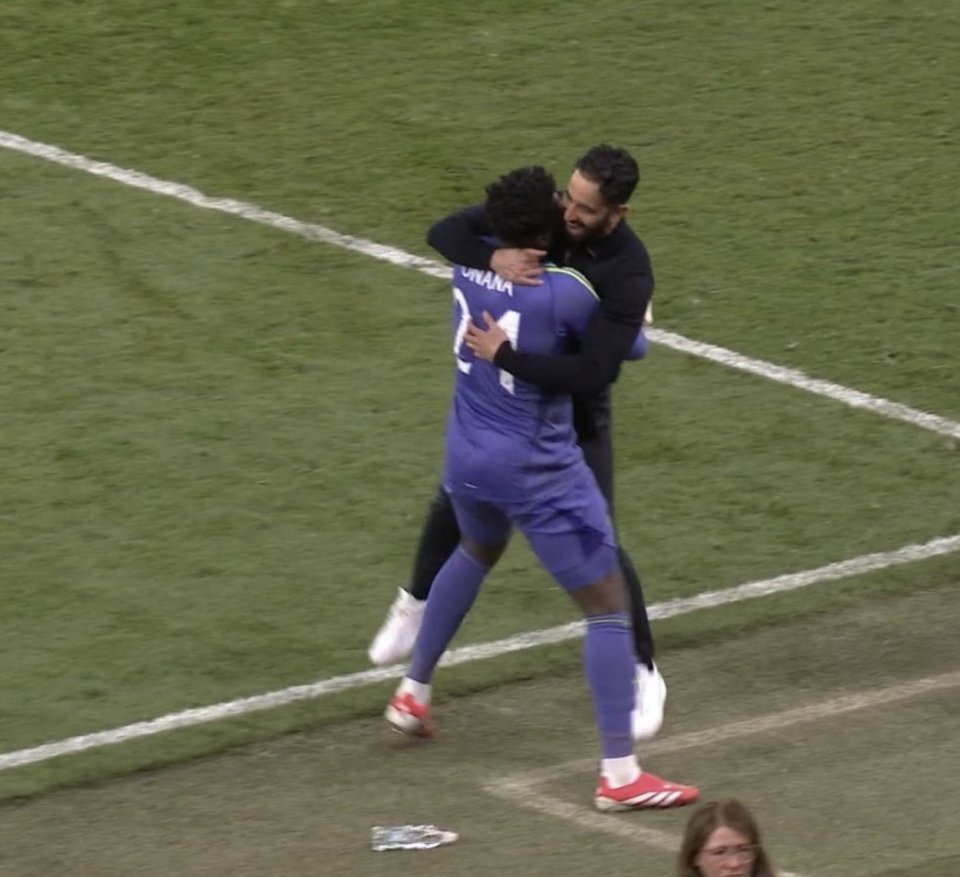 曼联官方确认主教练续约,球迷欣喜若狂