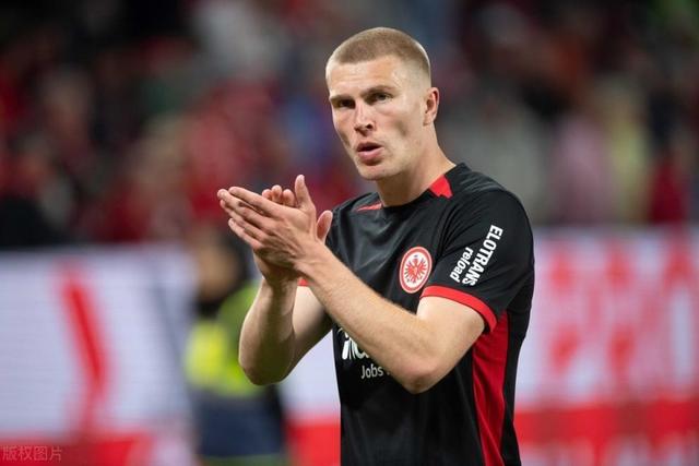 关于美因茨客场逼平对手,取得争冠关键一分的信息