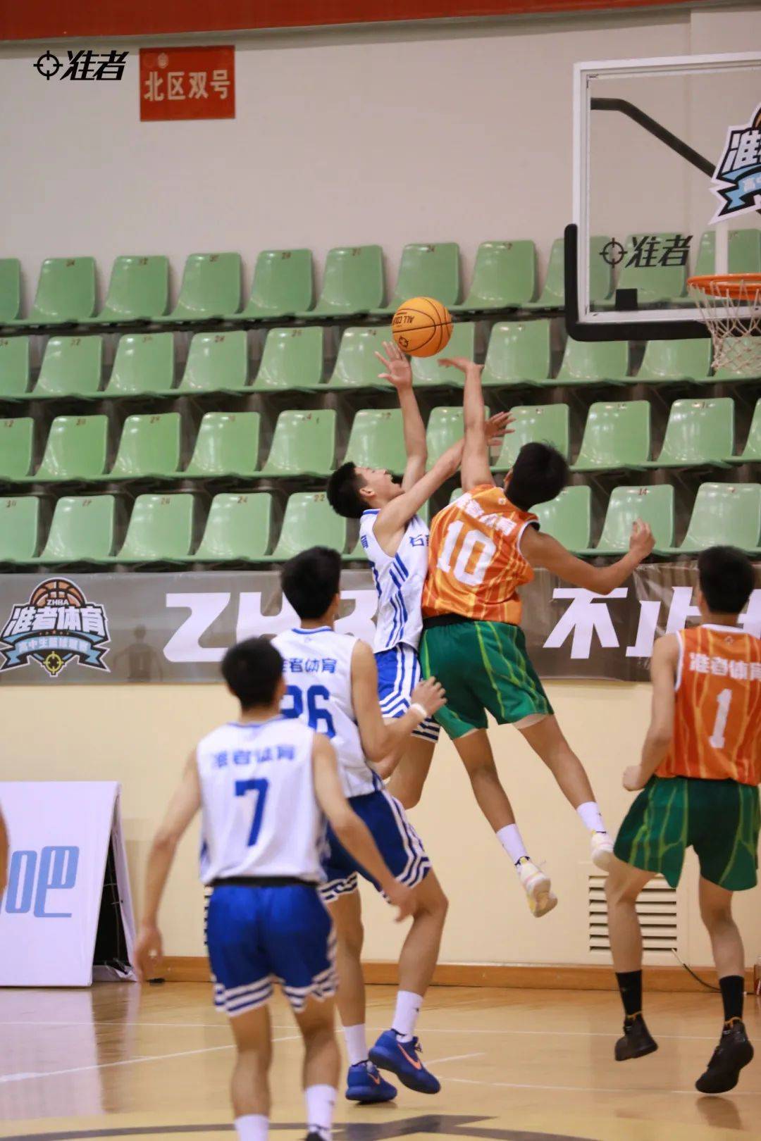 福建男篮表现出色,赢得全队赞誉