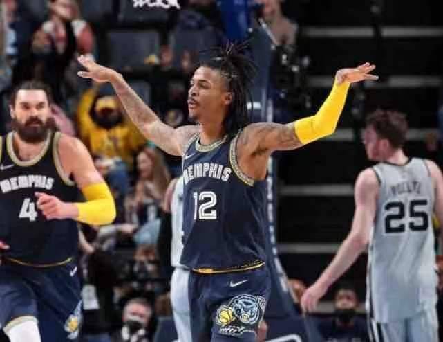 浓眉哥官方公布新规,莫兰特引发争议,爵士球迷热议!