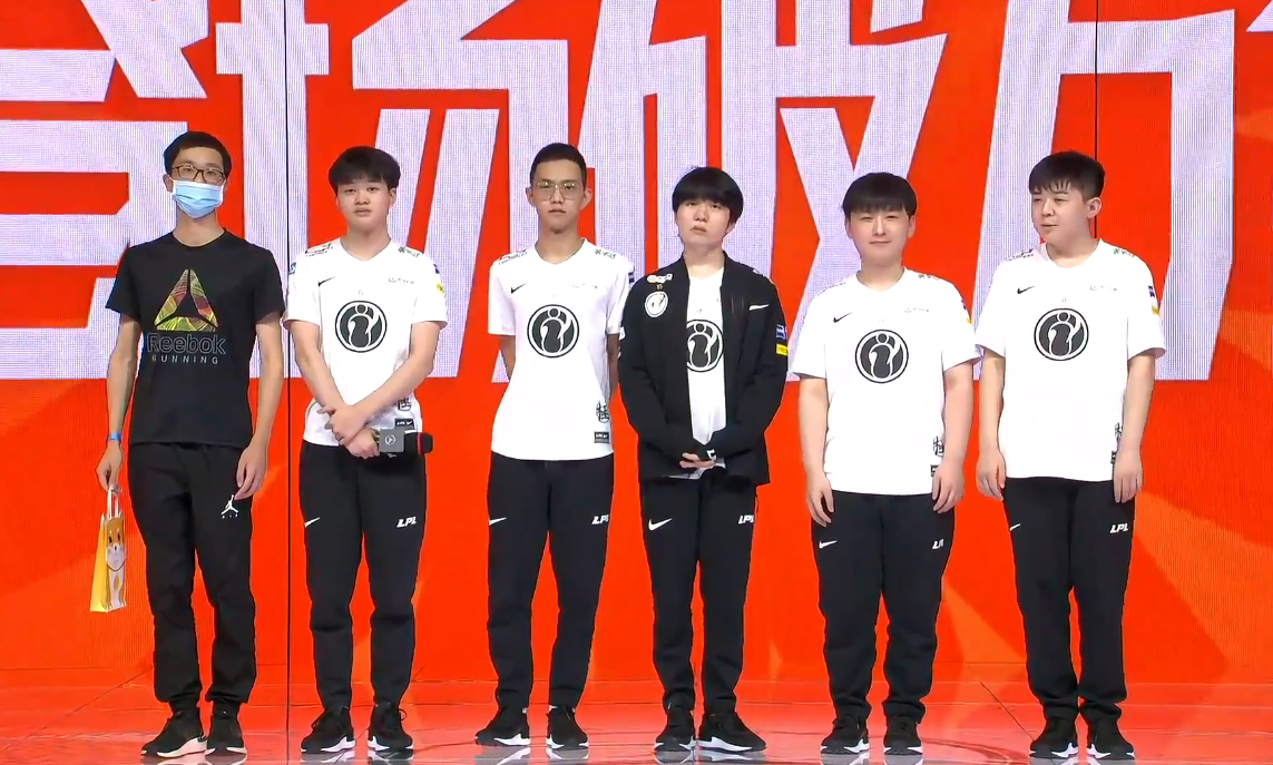 TheShy爆冷击败RNG，惊险取胜引爆全场！