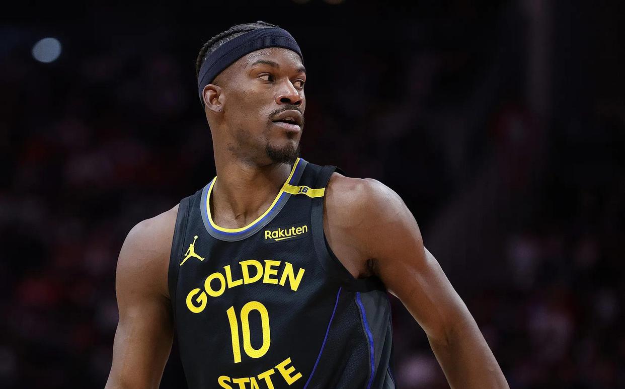 哈兰德巅峰对决,库里与40激战独行侠分钟,赛况扑朔迷离胜负难料!的简单介绍