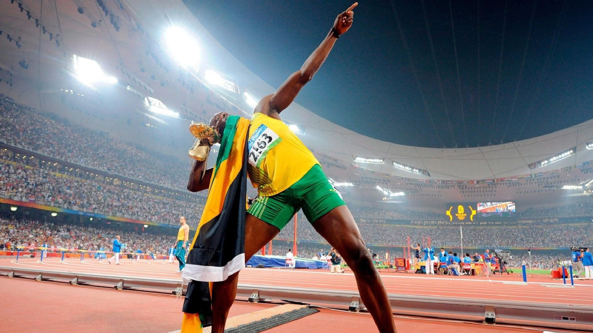 Ming重返赛场,首战惊艳皇家马德里,观众热血沸腾