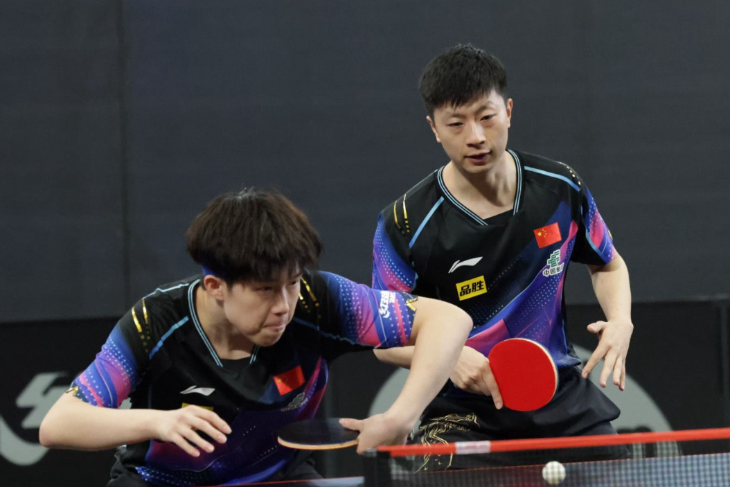 WTT冠军赛半决赛对决在即！武汉三镇演练定位球，广厦男篮密集防守应对的简单介绍